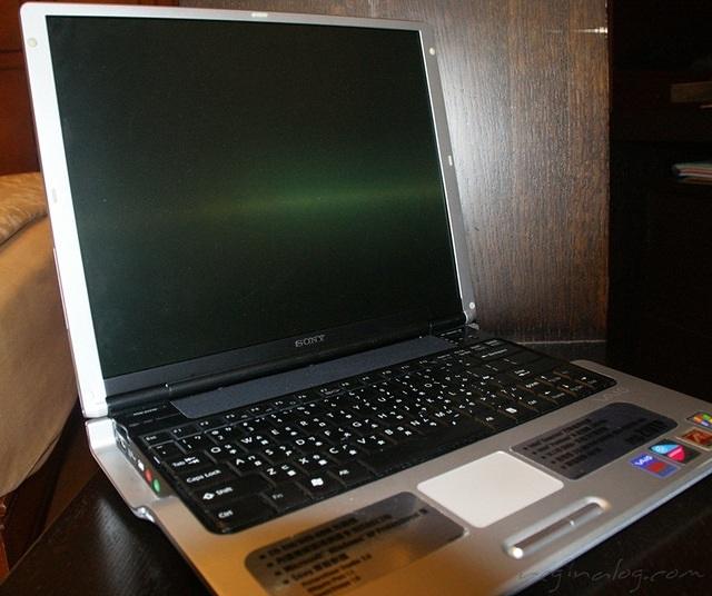 2008.05.03-SONY VAIO Z1-005.JPG