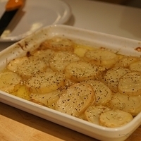 mdm - Luxury Roast Chicken, Rosemary Potatoes & Handmade Jam