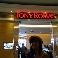 2011.07.31-TonyRomas-001.JPG